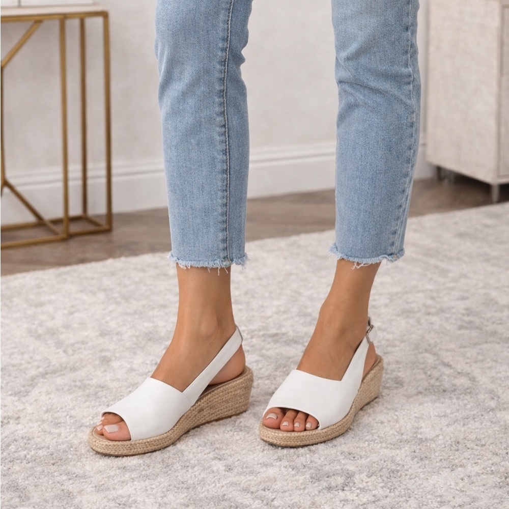 Comfortview Adele White Slingback Espadrille Sandals Women's 10M‎ Slip On Wedge